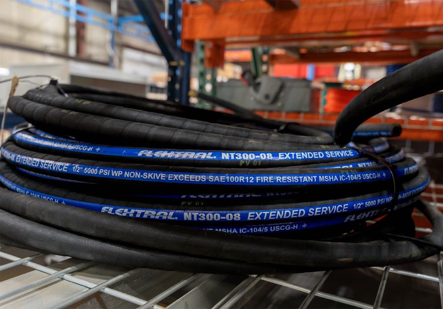 Emergency hydraulic hose repair near Milwaukee or Green Bay